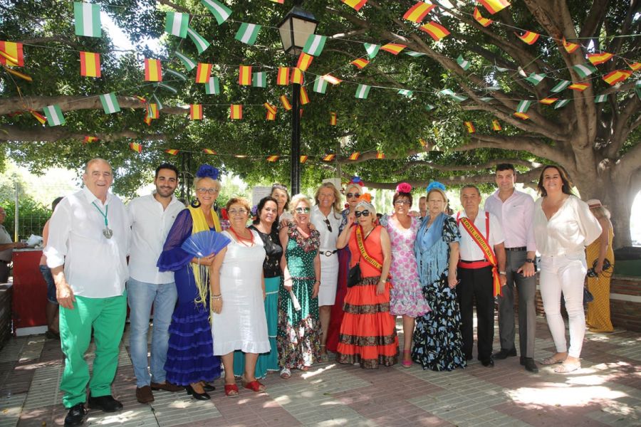 Imagen de la noticia La alcaldesa visita la Feria de Nueva Andalucía y…
