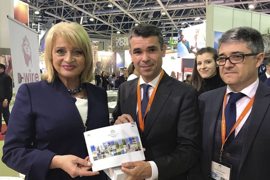 Imagen de la noticia El alcalde se reúne con la ministra rusa de Turis…