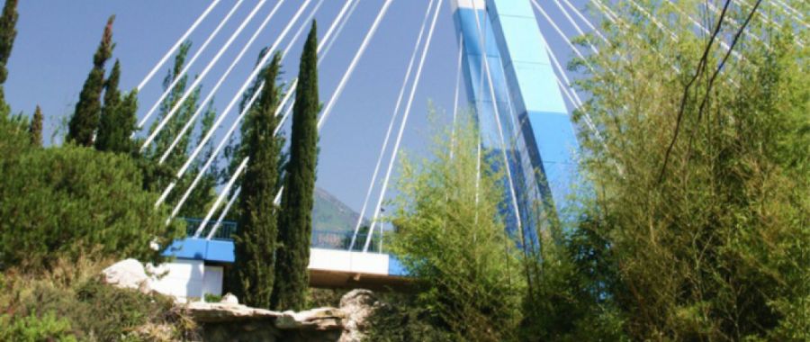 Jardines y Puente de la Represa