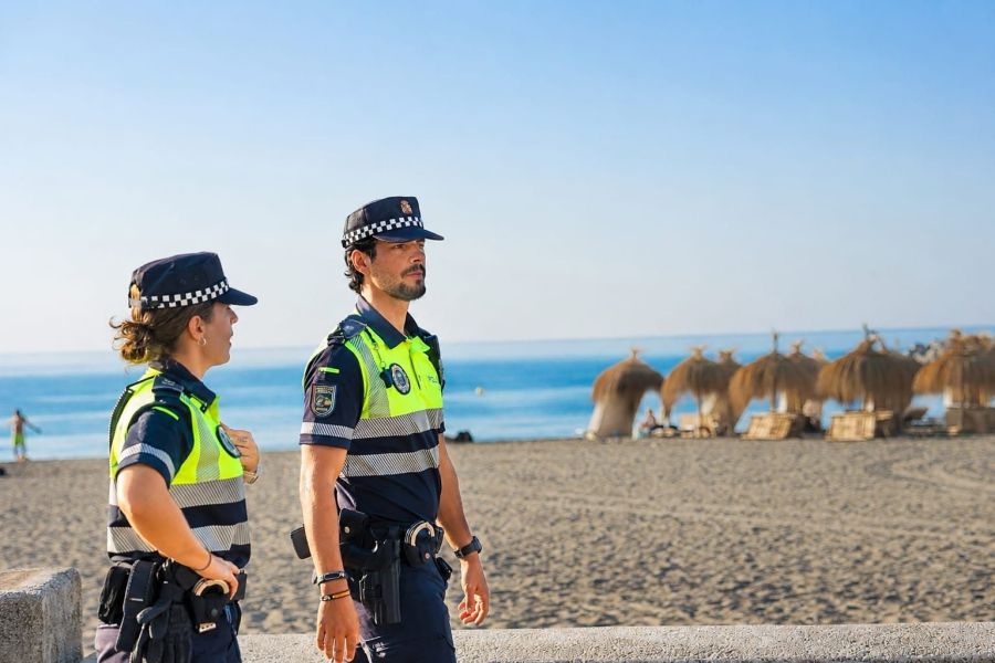 Imagen de la noticia La Policía Local mantiene un dispositivo con un c…