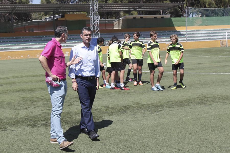 Imagen de la noticia El alcalde acompaña a los participantes del VIII…