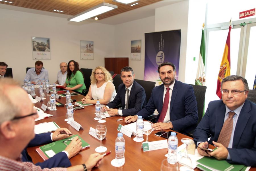 Imagen de la noticia La Mesa del Turismo de Andalucía se reúne en Marb…