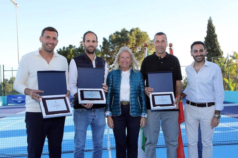 Imagen de la noticia El Ayuntamiento remodela las pistas de tenis del…
