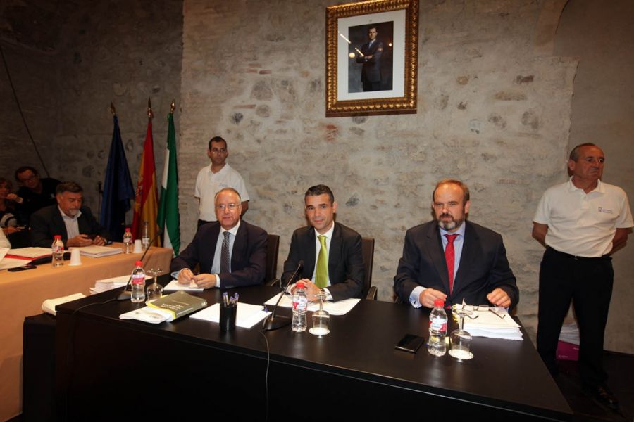 Imagen de la noticia El Ayuntamiento aprueba la rebaja del IBI y solic…