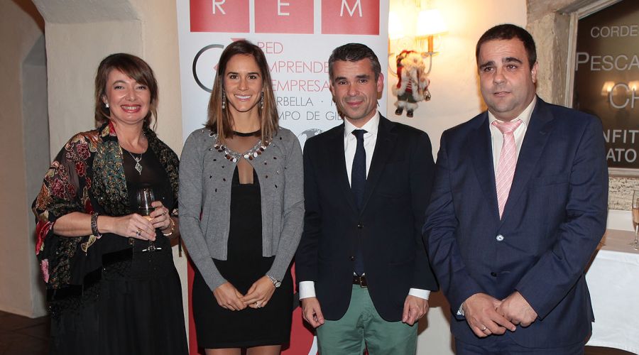 El alcalde asiste a la I edición de los Premios de la Red Emprendedoras y Empresarias de Marbella y su cena navideña