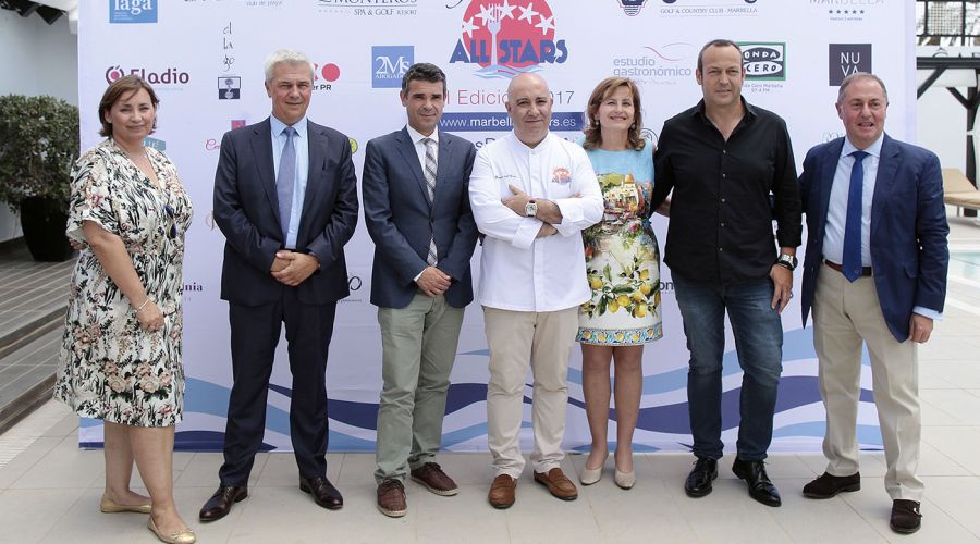 El alcalde asiste a la inauguración de la Pasarela Gourmet de Tendencias de Marbella All Stars