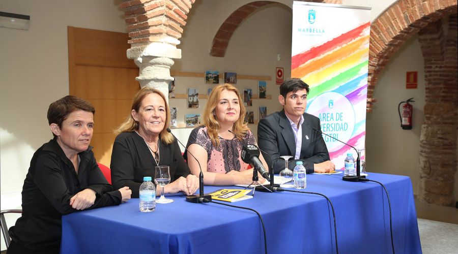 Presentada la Guía contra el Bullying Homofóbico realizada por la Asociación Ojalá Málaga y la delegación de Diversidad