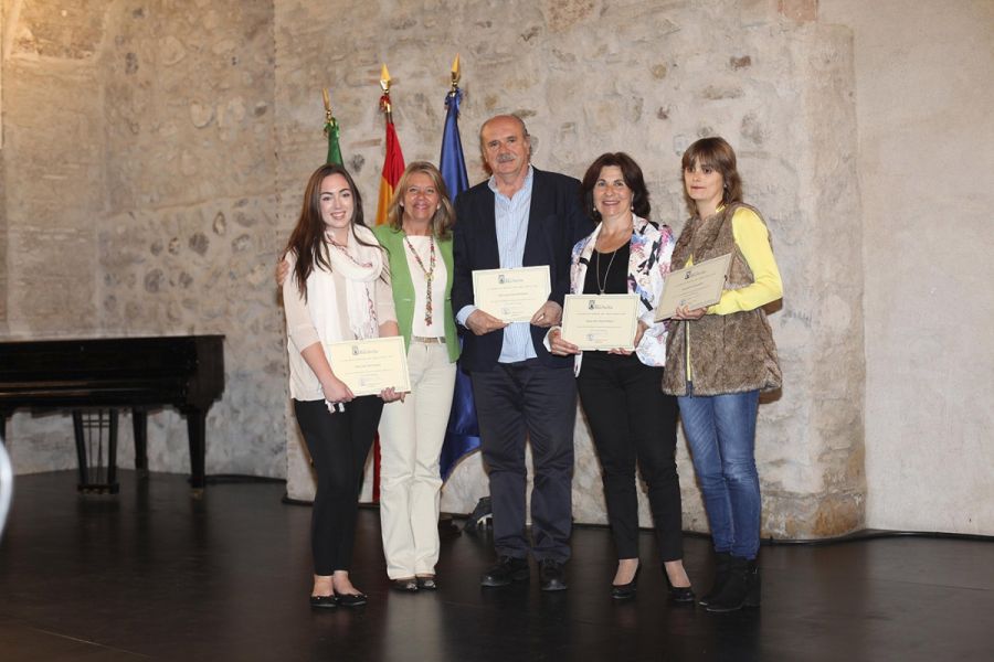 Imagen de la noticia El Ayuntamiento reconoce la labor de comercios tr…