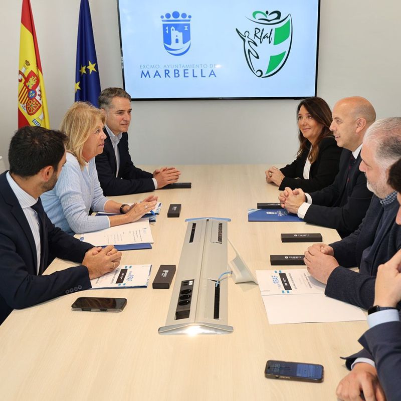 Marbella formará parte de una plataforma digital pionera que permitirá seguir en directo y online los partidos de fútbol base gracias a un acuerdo entre el Ayuntamiento y la Real Federación Andaluza