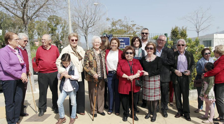 San Pedro Alcántara reconoce la trayectoria y dedicación de Jerónimo Torquemada en el ámbito educativo otorgando su nombre a una calle