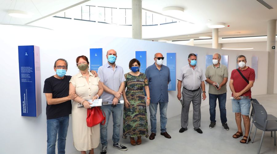 La cuarta edición del Festival de Poesía Marpoética arranca en la Biblioteca Central Fernando Alcalá con tres exposiciones que unen los versos con el tejido cultural local
